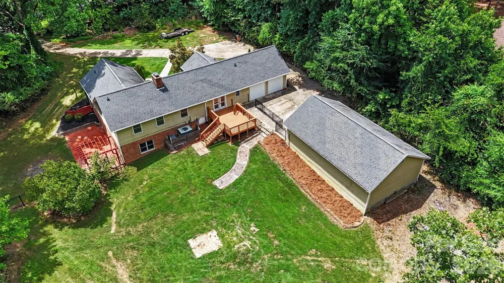 519 Raintree Drive Matthews, NC 28104