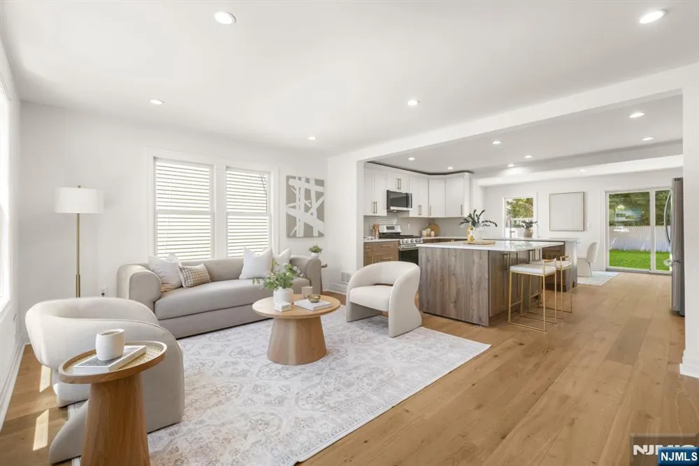 34 Parkway Rochelle Park, NJ 07662