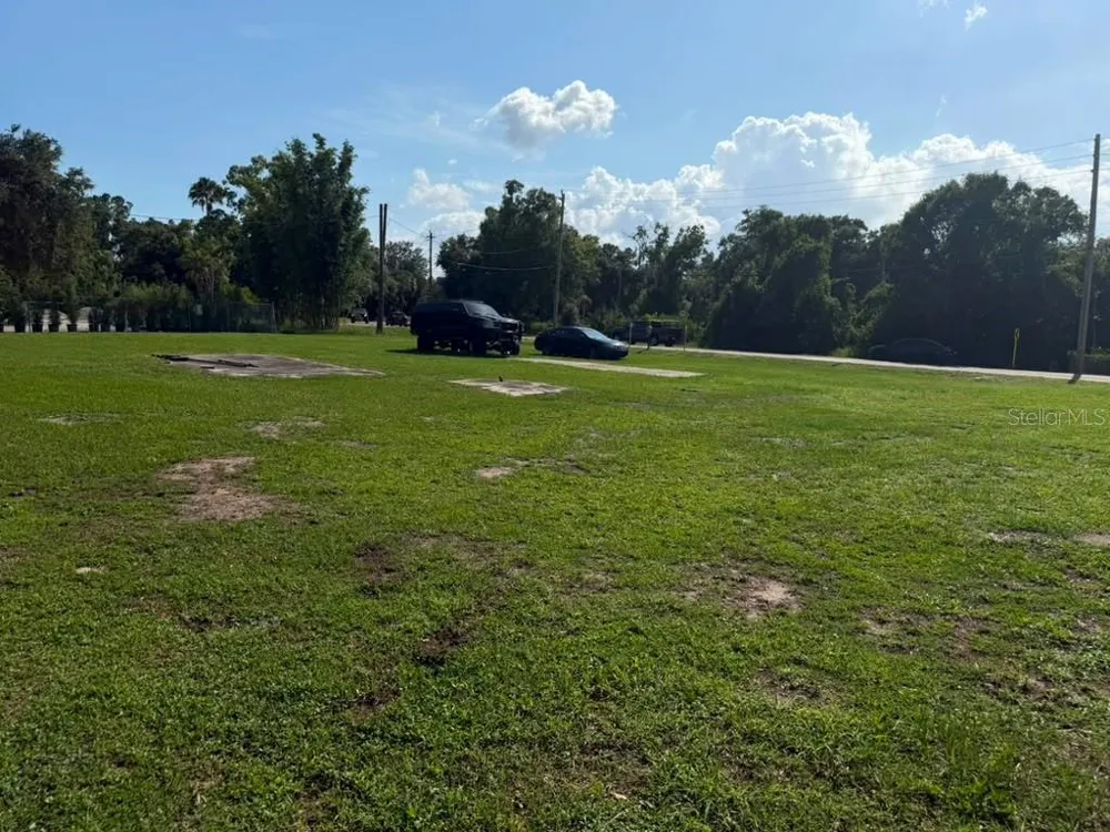 8844 S MOBLEY ROAD Tampa, FL 33626