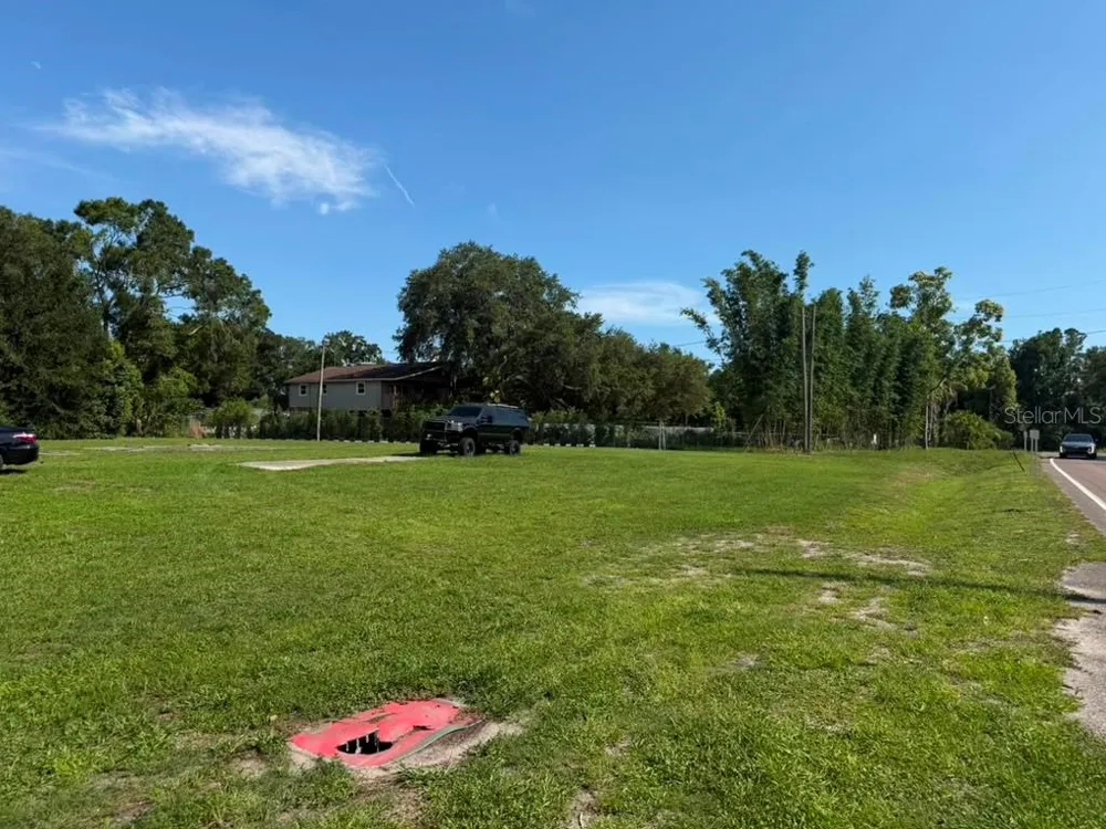 8844 S MOBLEY ROAD Tampa, FL 33626