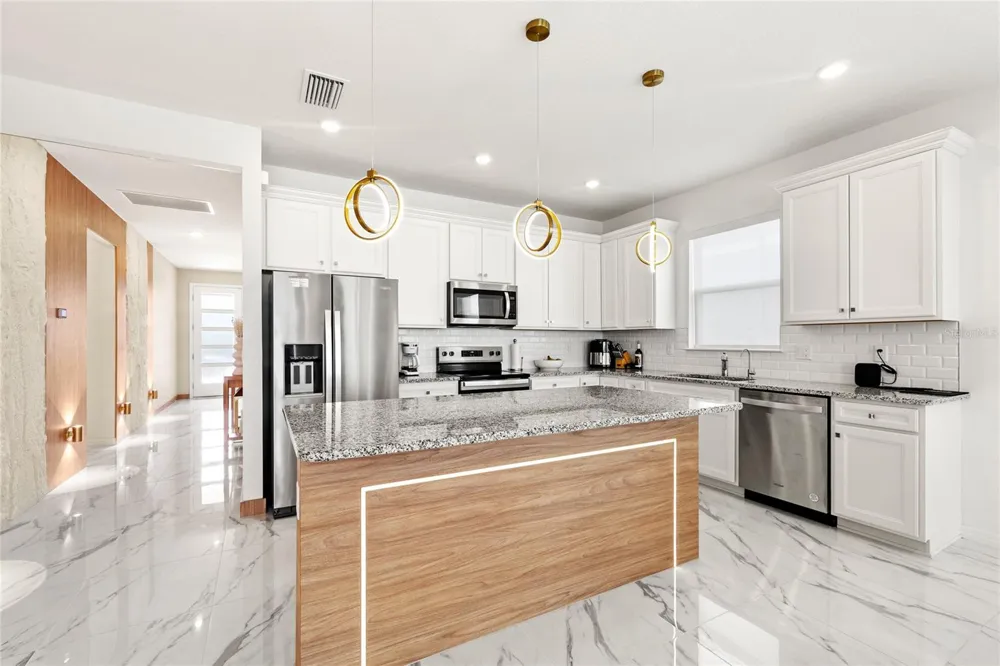 6976 ROSY SKY AVENUE Orlando, FL 32829