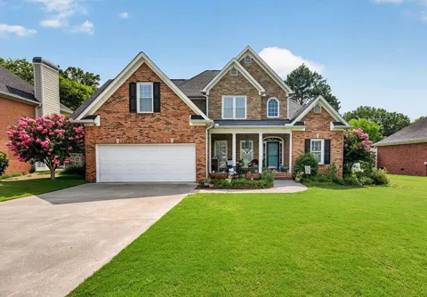 120 Wexford Drive NE