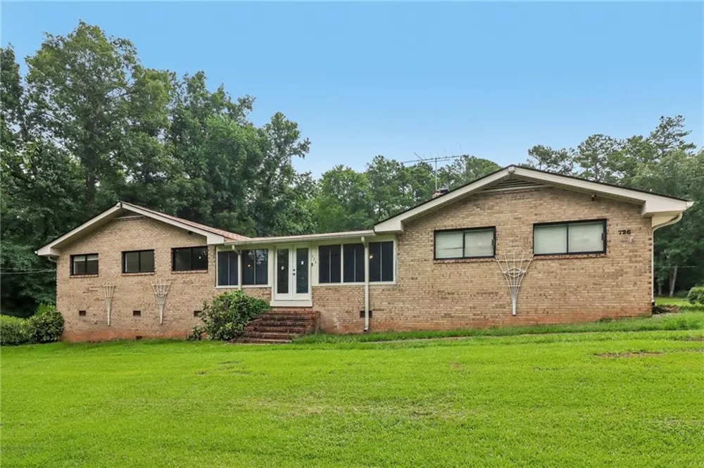 726 Mcdonough Road Griffin, GA 30223