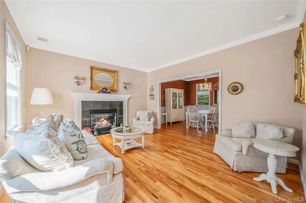 16 Foster Crossing East Quogue, NY 11942