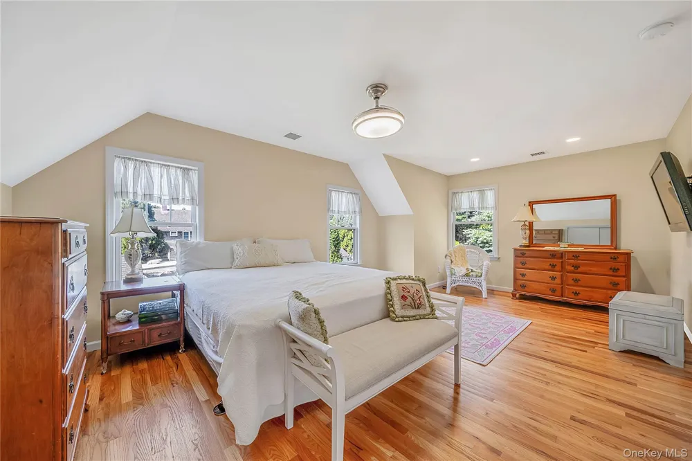 16 Foster Crossing East Quogue, NY 11942