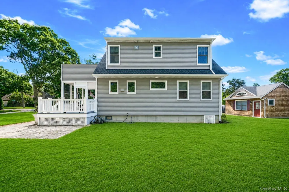 16 Foster Crossing East Quogue, NY 11942