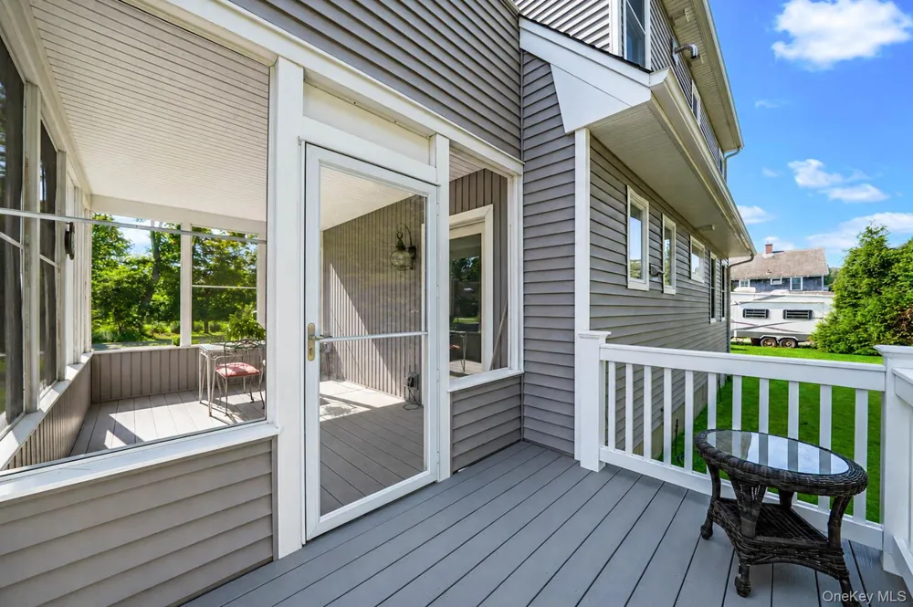 16 Foster Crossing East Quogue, NY 11942