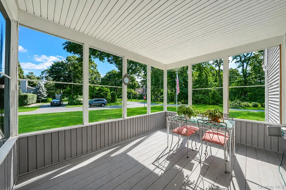 16 Foster Crossing East Quogue, NY 11942