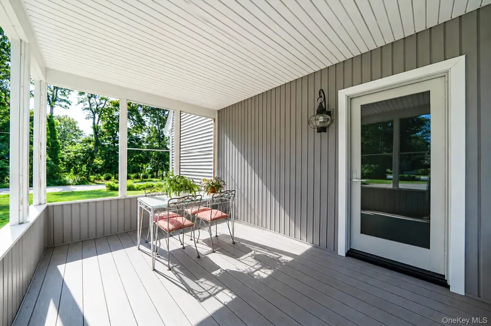 16 Foster Crossing East Quogue, NY 11942