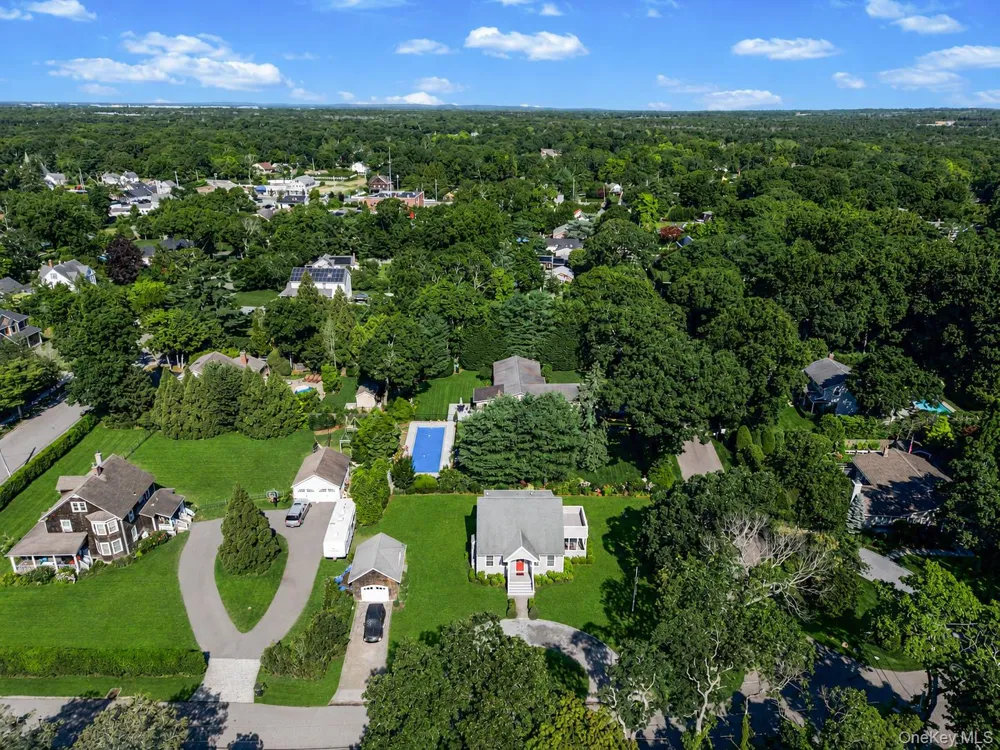 16 Foster Crossing East Quogue, NY 11942
