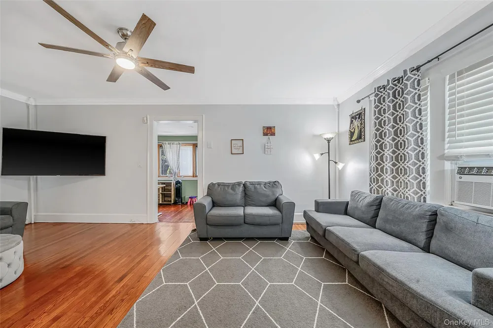 214 Lowell Avenue Floral Park, NY 11001