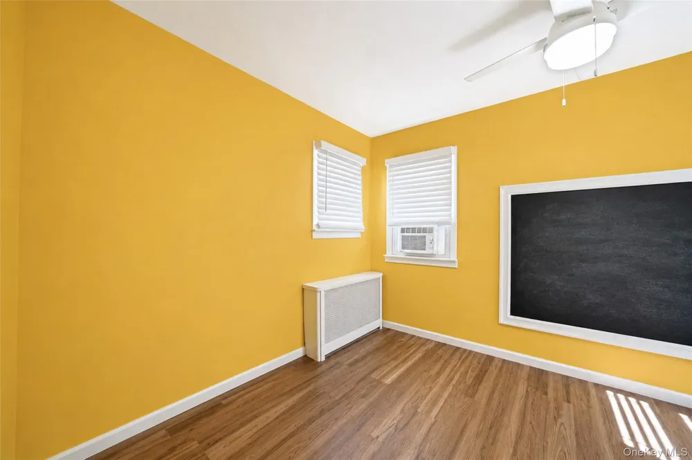 214 Lowell Avenue Floral Park, NY 11001