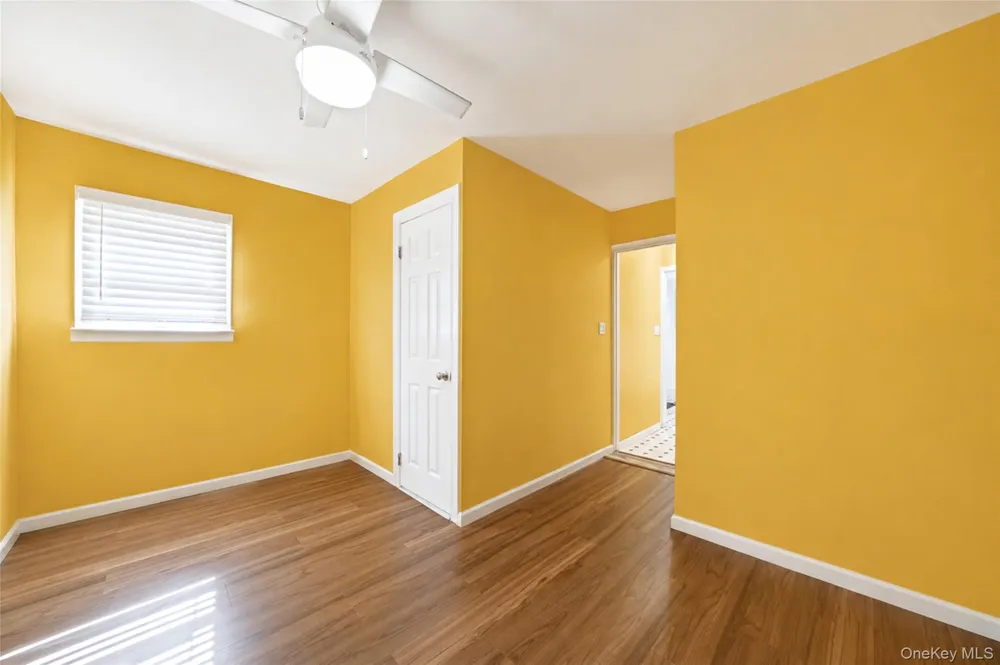 214 Lowell Avenue Floral Park, NY 11001
