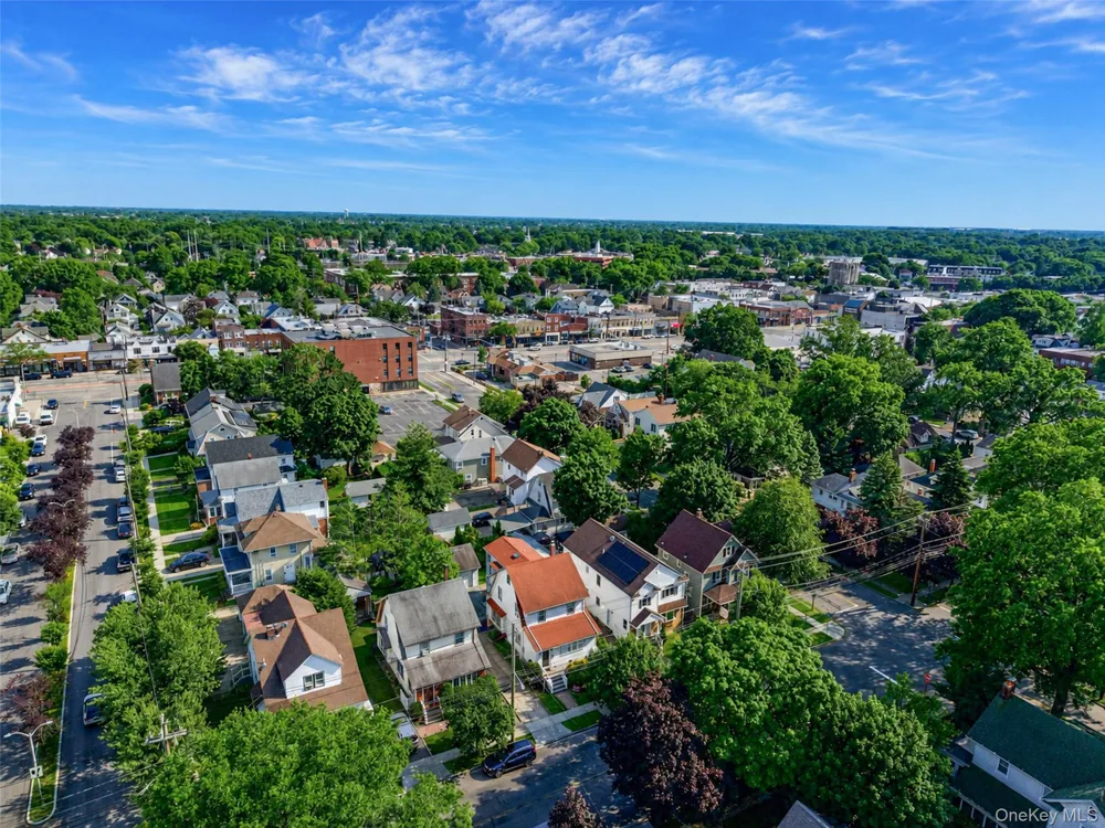 214 Lowell Avenue Floral Park, NY 11001