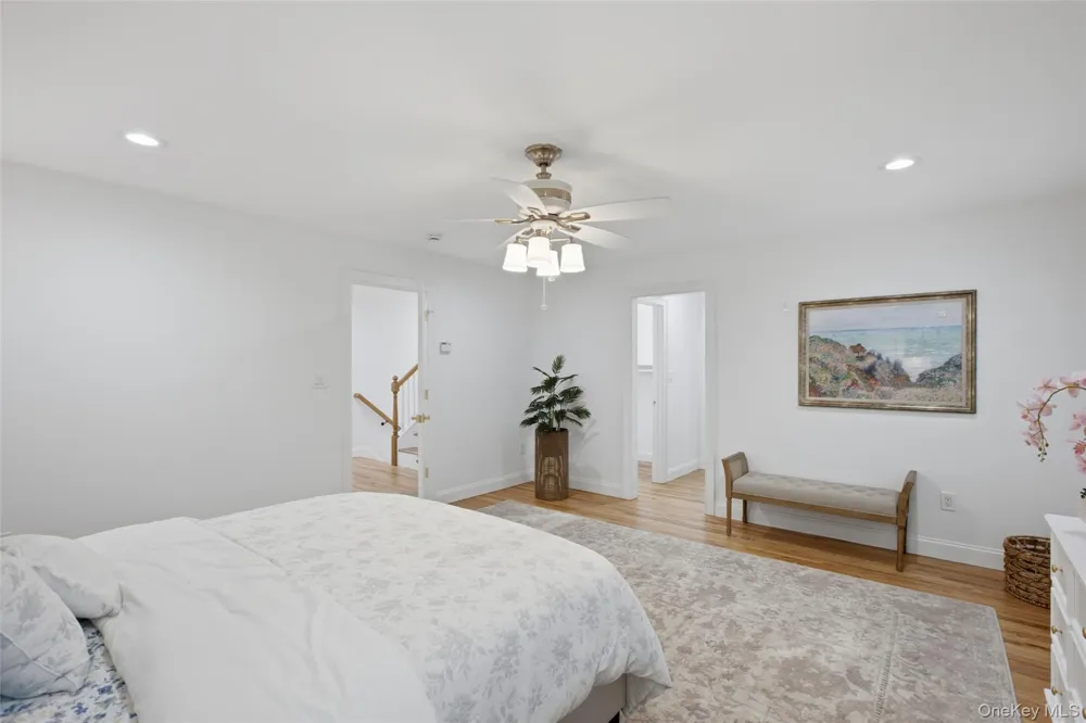 17 Nadworny Lane Stony Brook, NY 11790