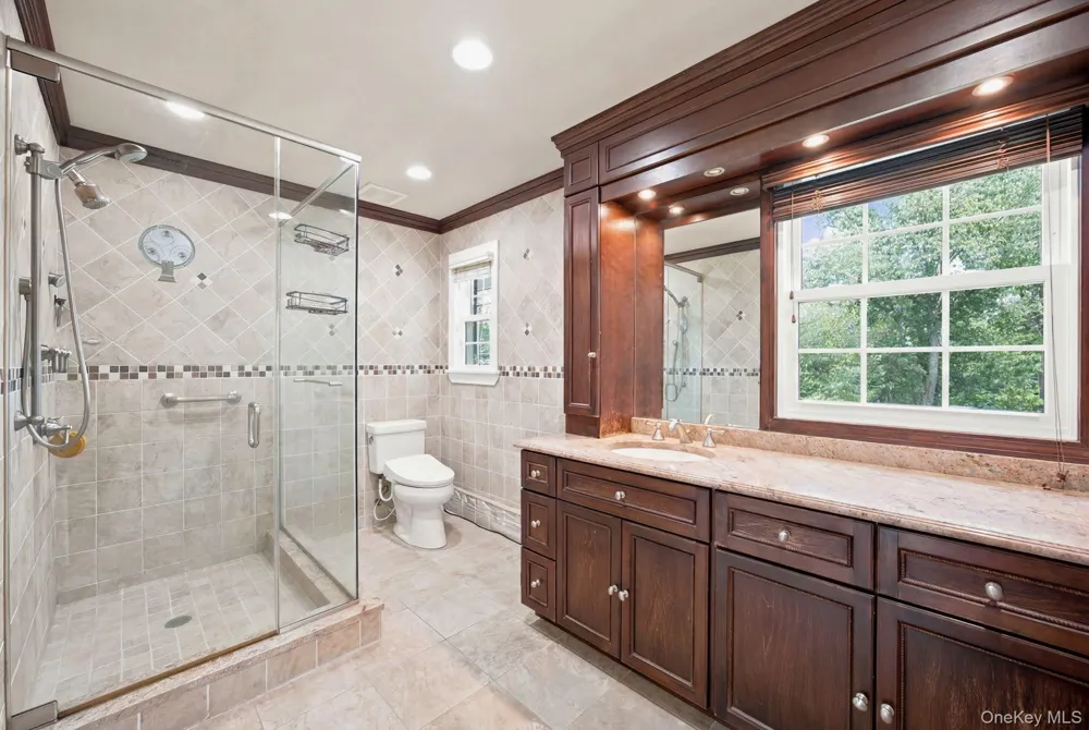 25 Artisan Avenue Huntington, NY 11743