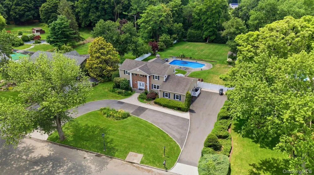 25 Artisan Avenue Huntington, NY 11743