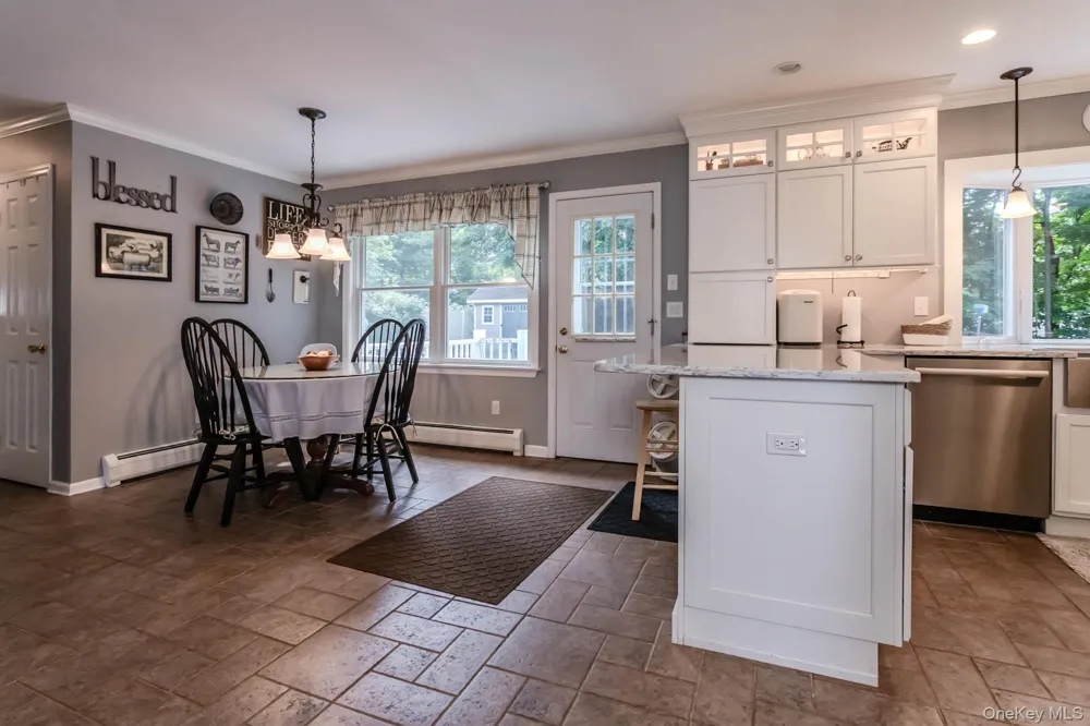 38 Kenilworth Lane Warwick, NY 10990