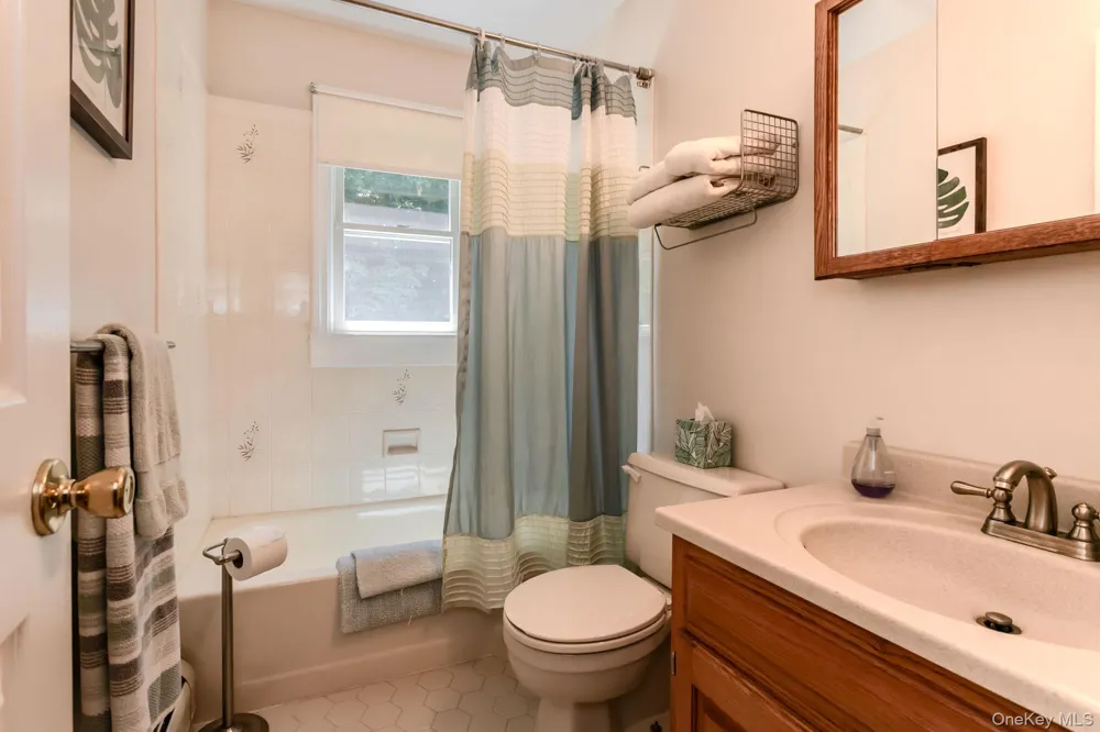 38 Kenilworth Lane Warwick, NY 10990