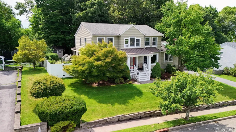 38 Kenilworth Lane Warwick, NY 10990