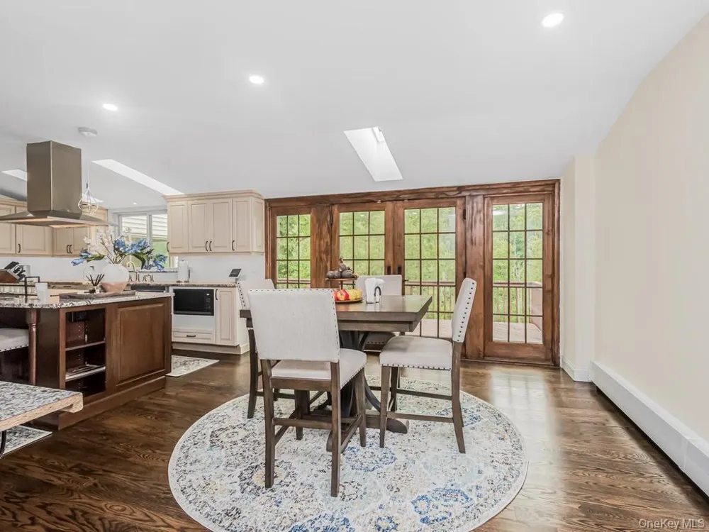 8 Fairgreen Court Cortlandt Manor, NY 10567