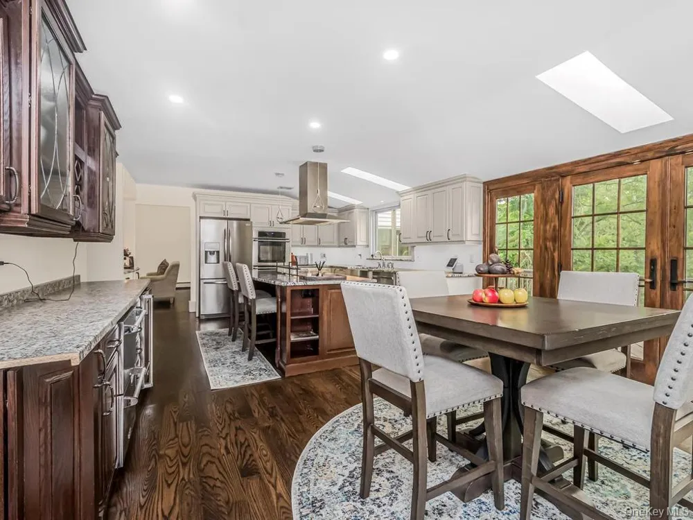 8 Fairgreen Court Cortlandt Manor, NY 10567