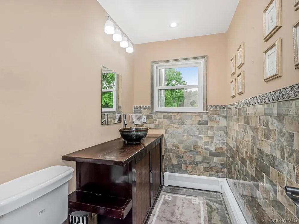 8 Fairgreen Court Cortlandt Manor, NY 10567