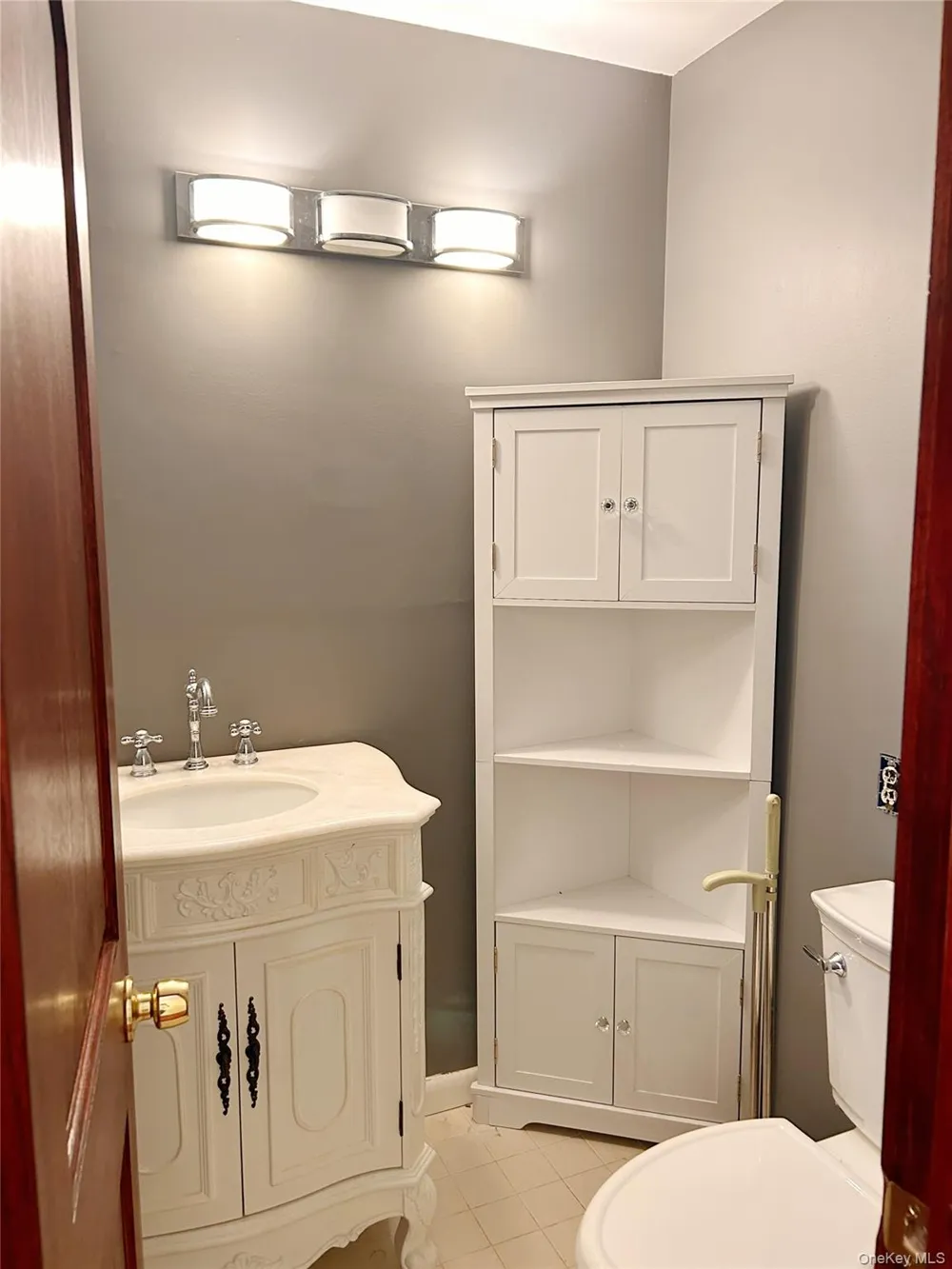 190 Alta Terrace Jericho, NY 11753