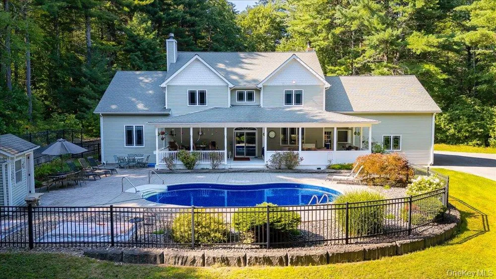 49 Barkit Kennel Road Pleasant Valley, NY 12569