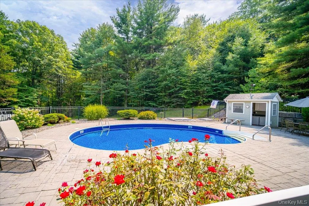 49 Barkit Kennel Road Pleasant Valley, NY 12569