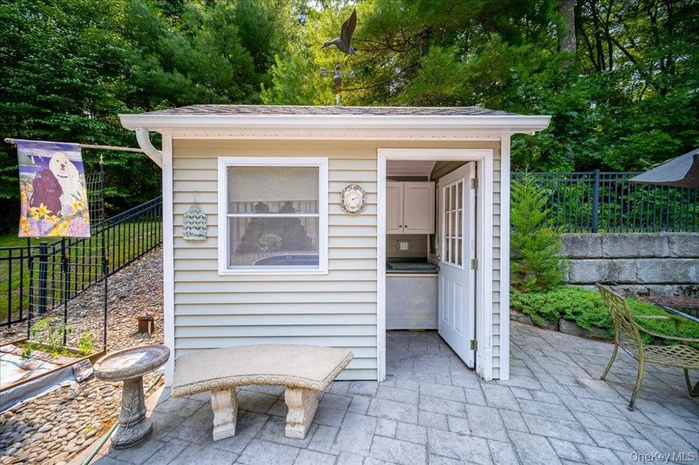 49 Barkit Kennel Road Pleasant Valley, NY 12569