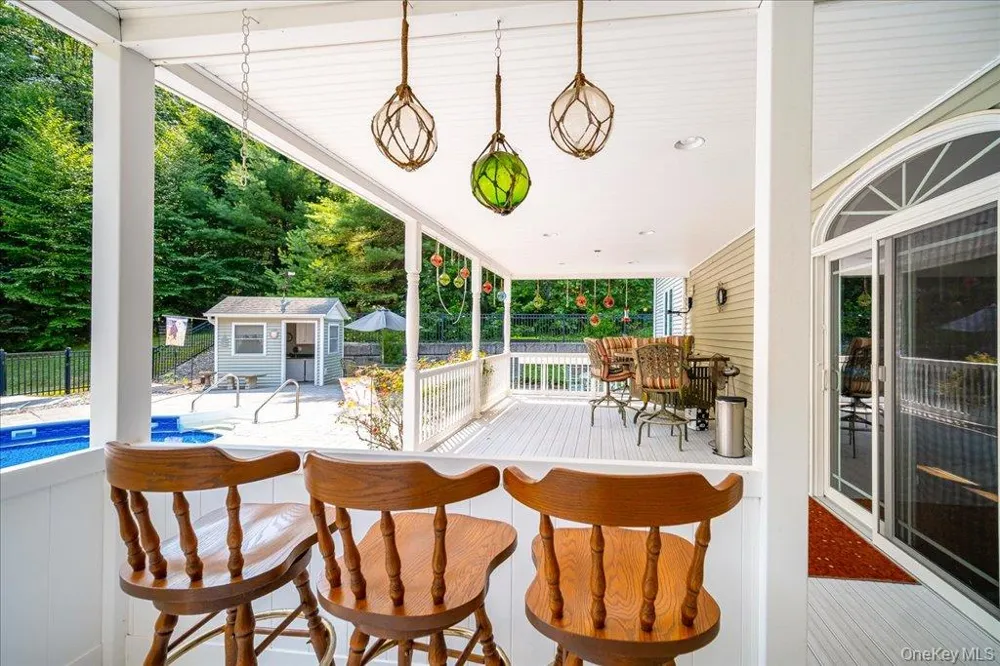 49 Barkit Kennel Road Pleasant Valley, NY 12569