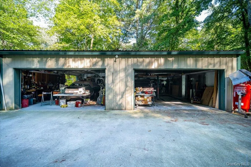 49 Barkit Kennel Road Pleasant Valley, NY 12569