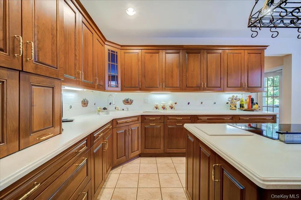 49 Barkit Kennel Road Pleasant Valley, NY 12569