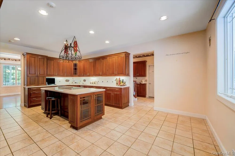49 Barkit Kennel Road Pleasant Valley, NY 12569