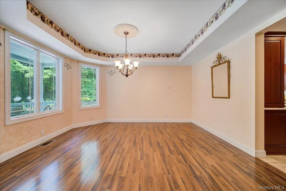 49 Barkit Kennel Road Pleasant Valley, NY 12569