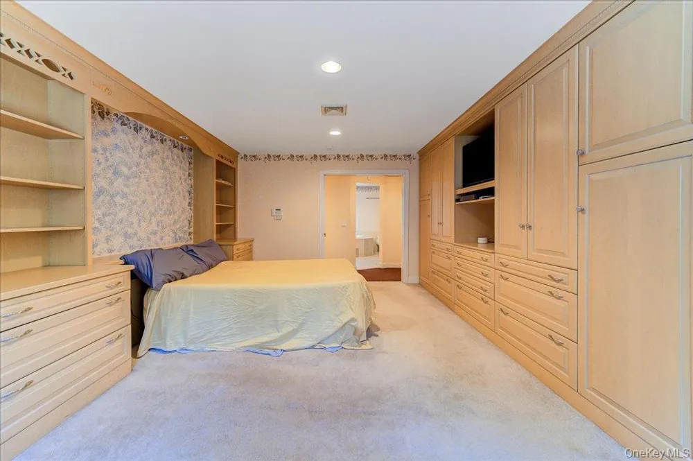 49 Barkit Kennel Road Pleasant Valley, NY 12569