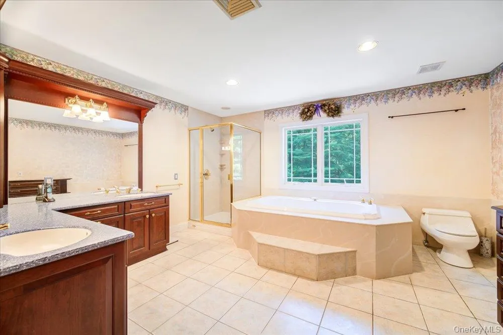 49 Barkit Kennel Road Pleasant Valley, NY 12569