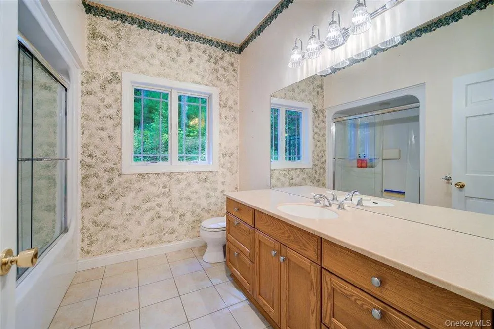 49 Barkit Kennel Road Pleasant Valley, NY 12569