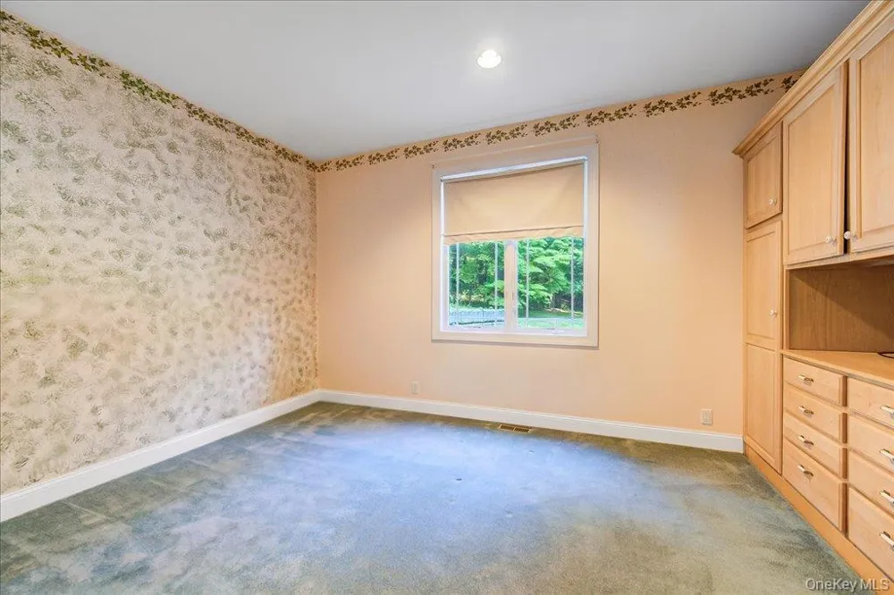 49 Barkit Kennel Road Pleasant Valley, NY 12569