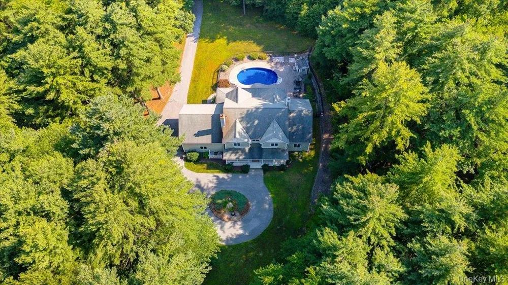 49 Barkit Kennel Road Pleasant Valley, NY 12569