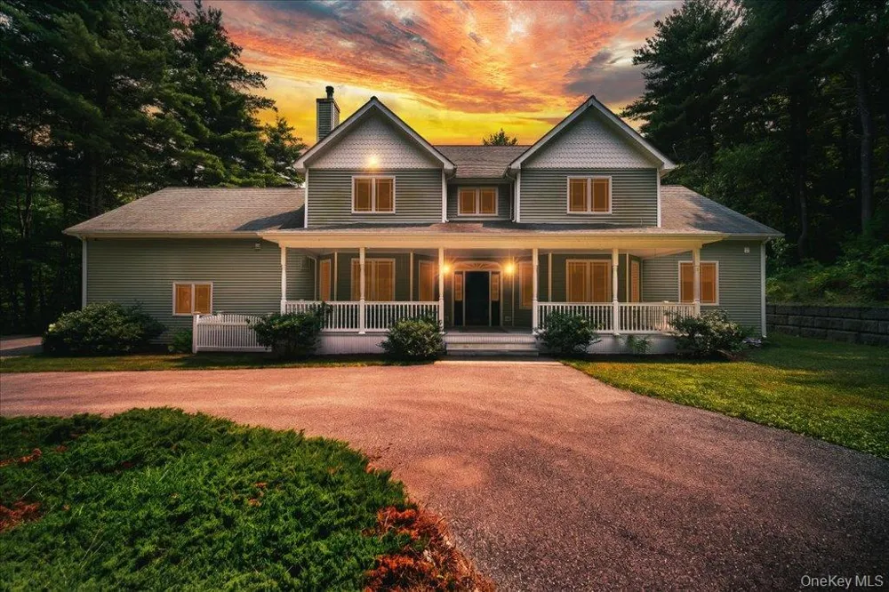 49 Barkit Kennel Road Pleasant Valley, NY 12569