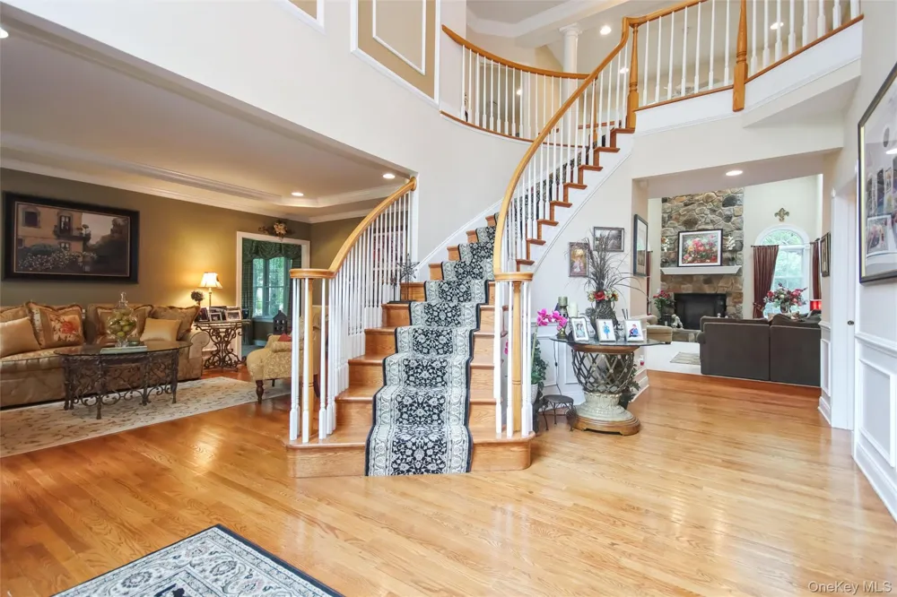 147 Creekside Road Hopewell Junction, NY 12533