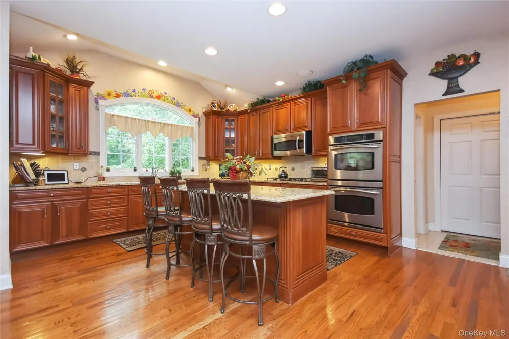 147 Creekside Road Hopewell Junction, NY 12533
