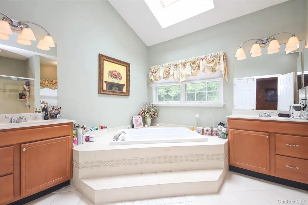 147 Creekside Road Hopewell Junction, NY 12533