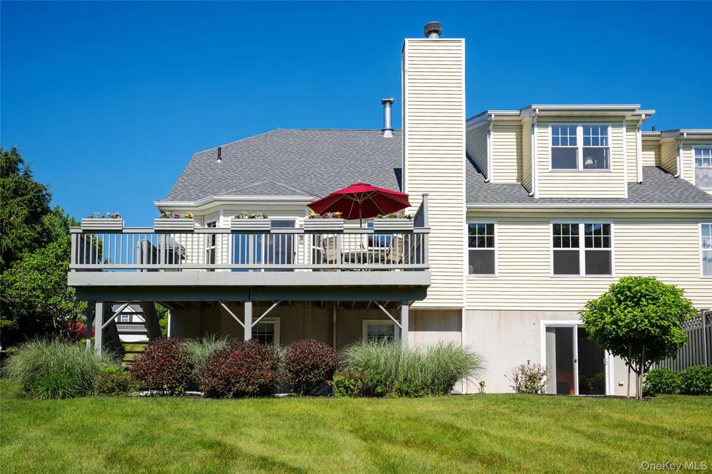 5 Equestrian Way Poughquag, NY 12570