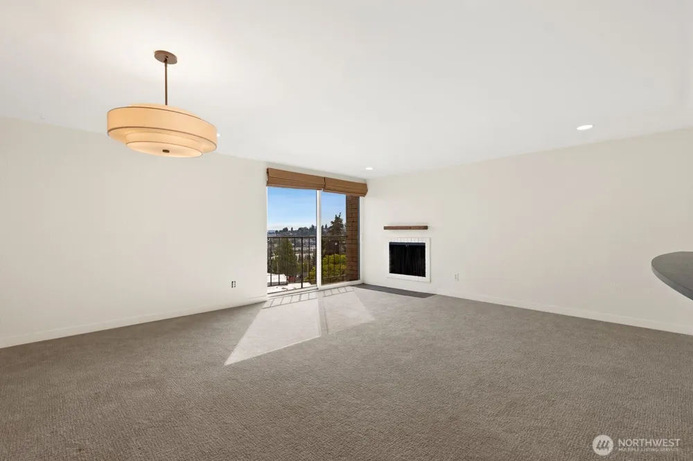 3710 25th Place W #405 Seattle, WA 98199