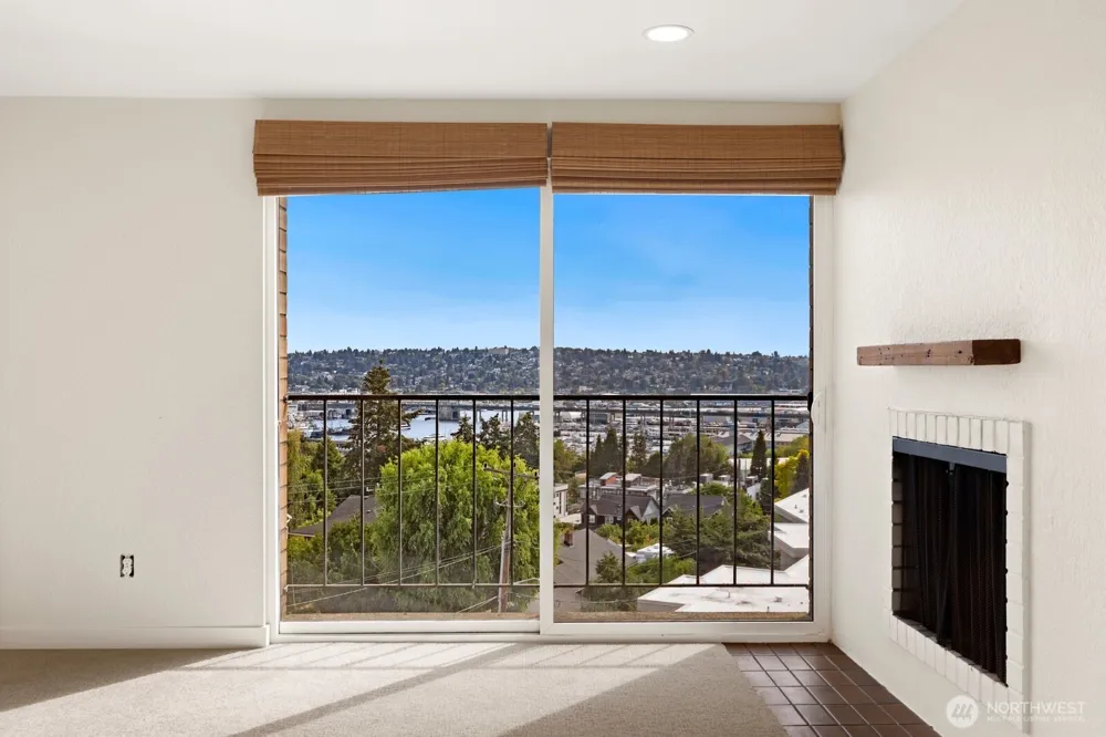 3710 25th Place W #405 Seattle, WA 98199