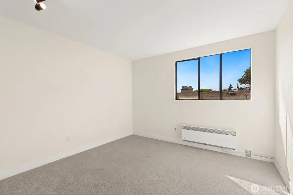3710 25th Place W #405 Seattle, WA 98199