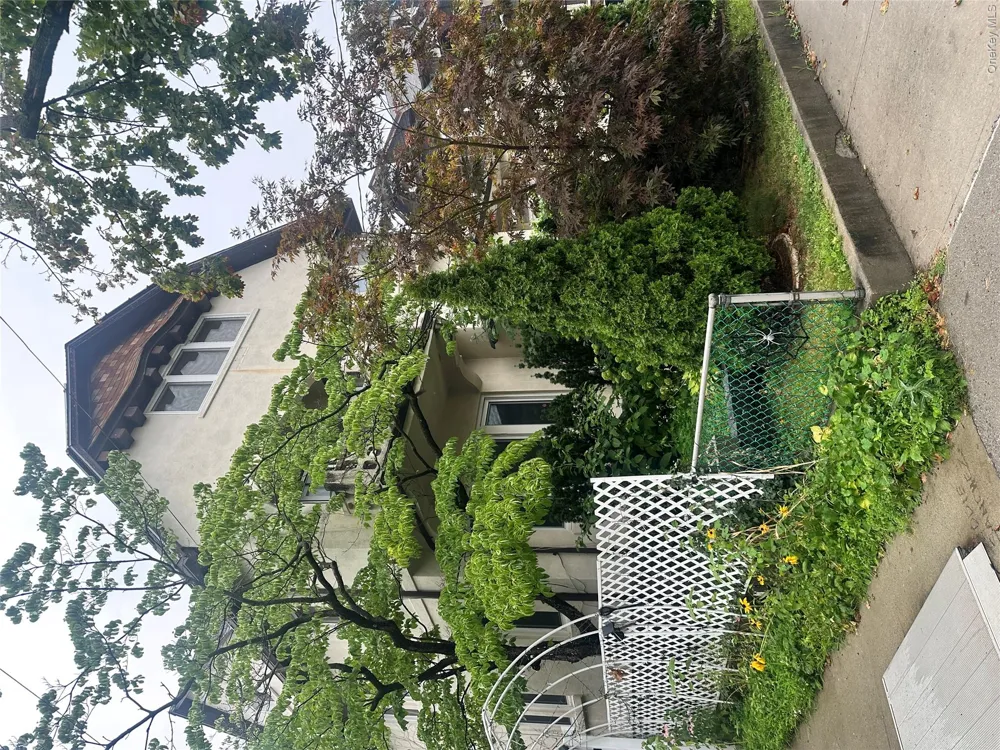 409 W 261st Street #2 Bronx, NY 10471
